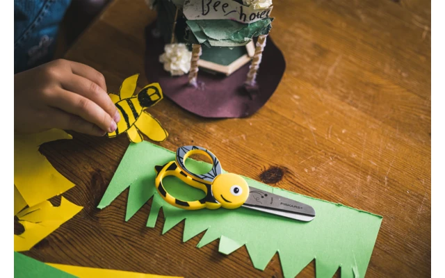 Fiskars Tierschere Für Kinder 13 Cm Marienkäfer – Bild 4